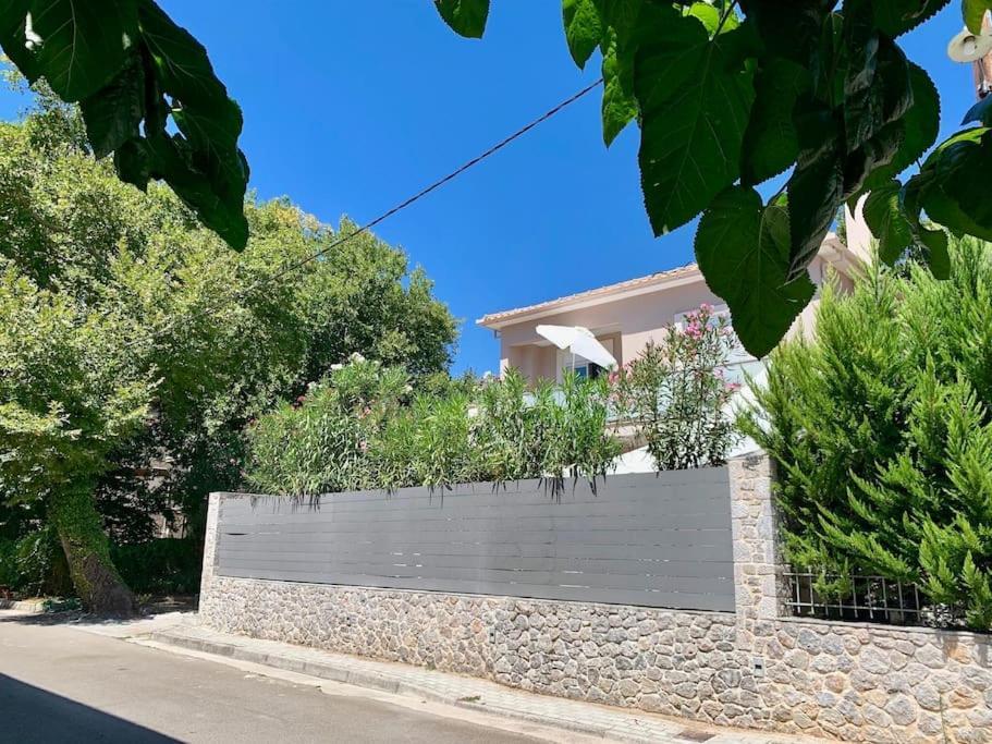 Villa Oleander Agios Nikolaos Loutra Edipsou Exteriér fotografie
